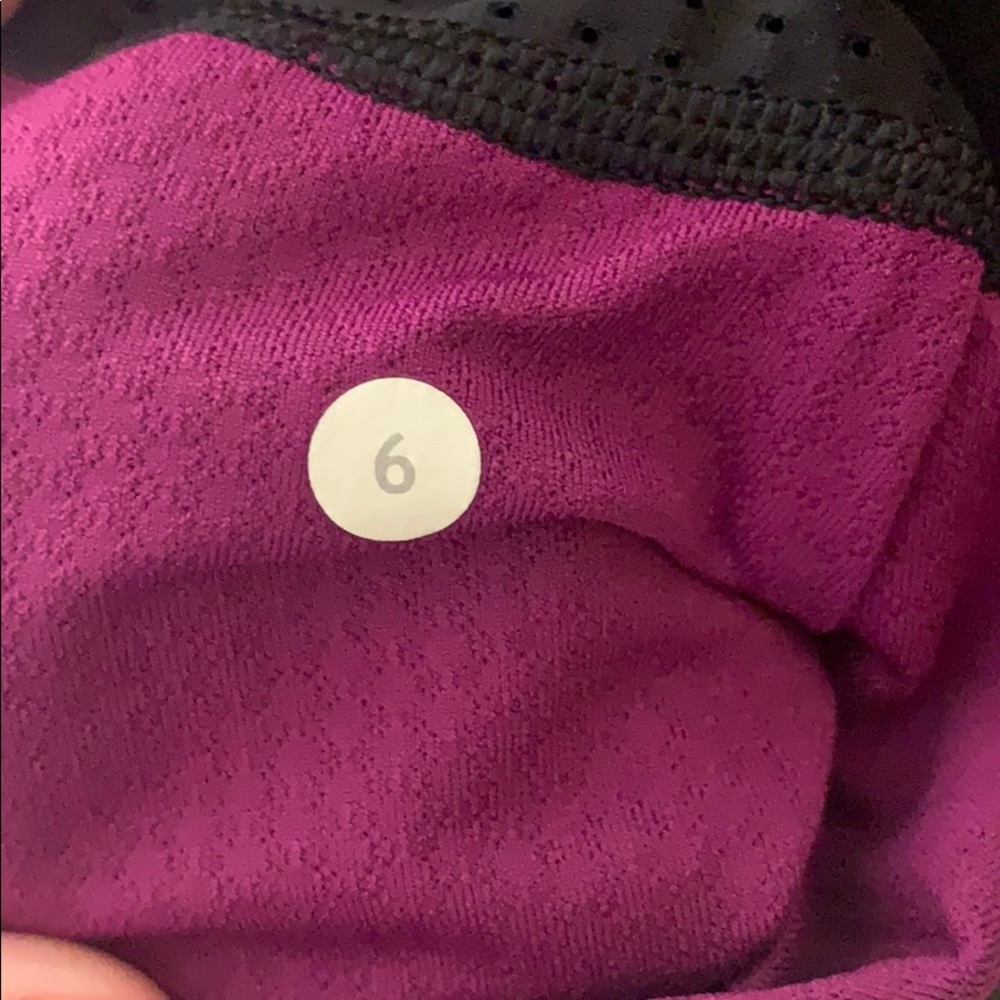 Lululemon - Picture 3 of 3